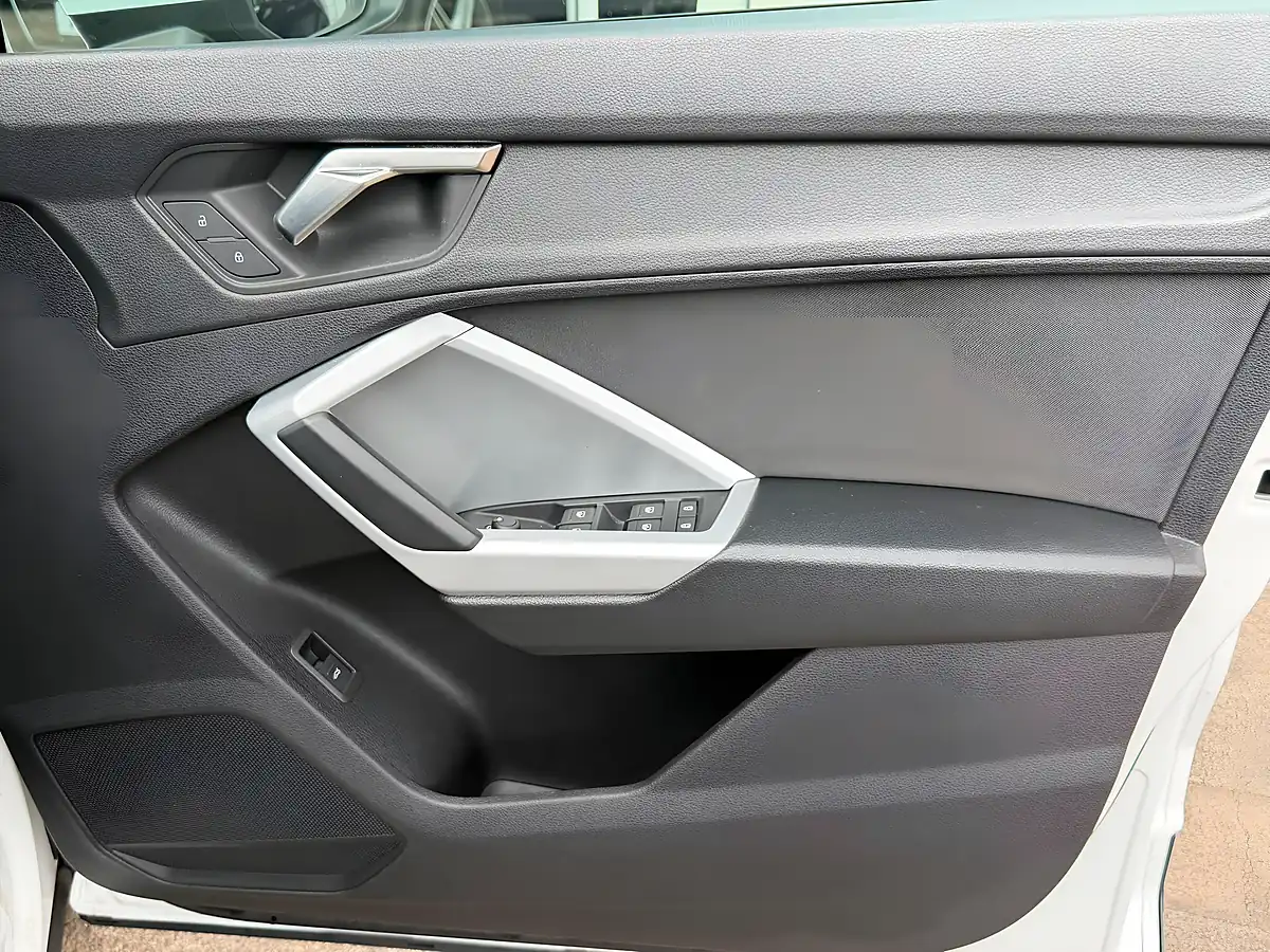 Used 2023 Audi Q3 Technik White - Interior and Exterior details 17