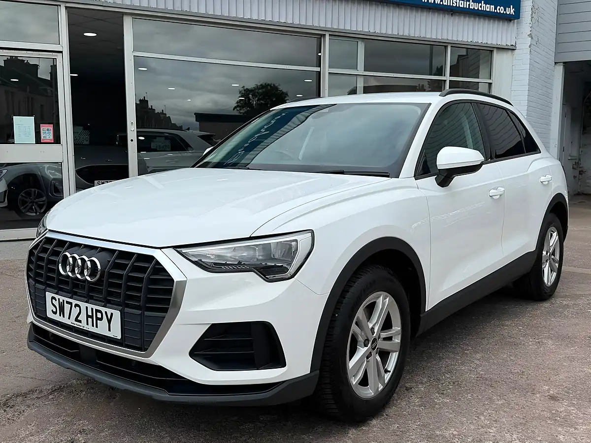 Used 2023 Audi Q3 Technik White - Interior and Exterior details 4