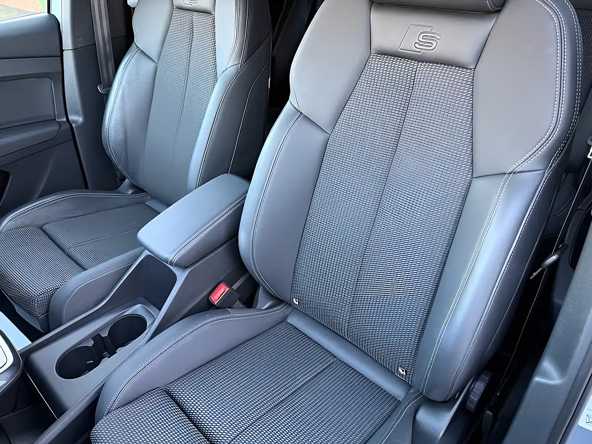 Used 2023 Audi Q4 E-Tron S Line Blue - Interior and Exterior details 14