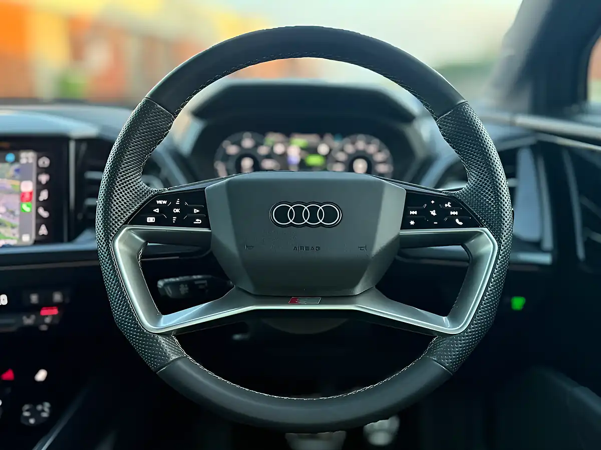 Used 2023 Audi Q4 E-Tron S Line Blue - Interior and Exterior details 15