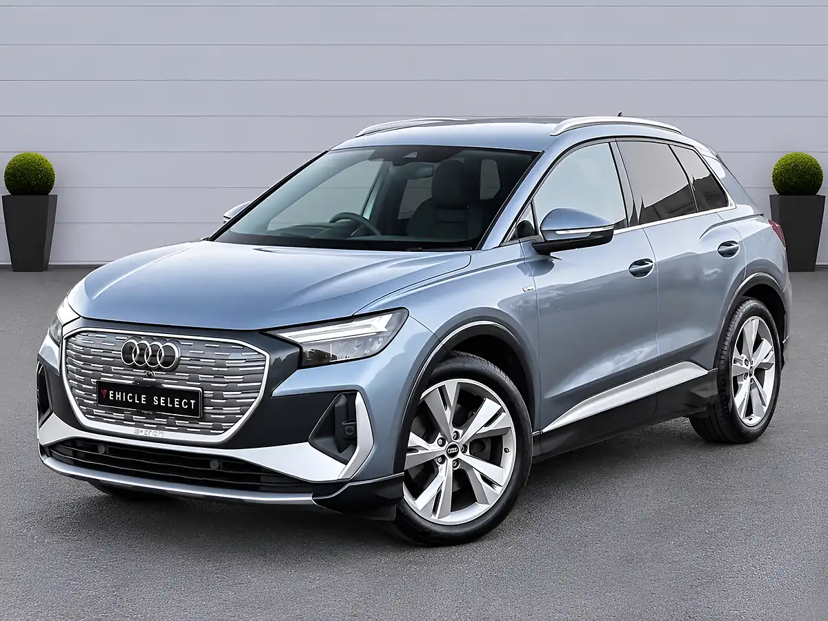 Used 2023 Audi Q4 E-Tron S Line Blue - Interior and Exterior details 9