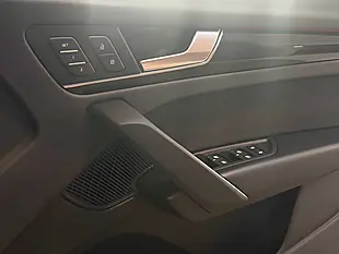 Used 2023 Audi Q5 Black Edition Black - Interior and Exterior details 17