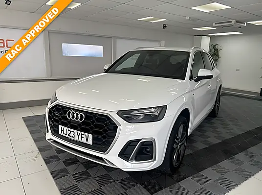 2023 Audi Q5 Competition TFSIe 55