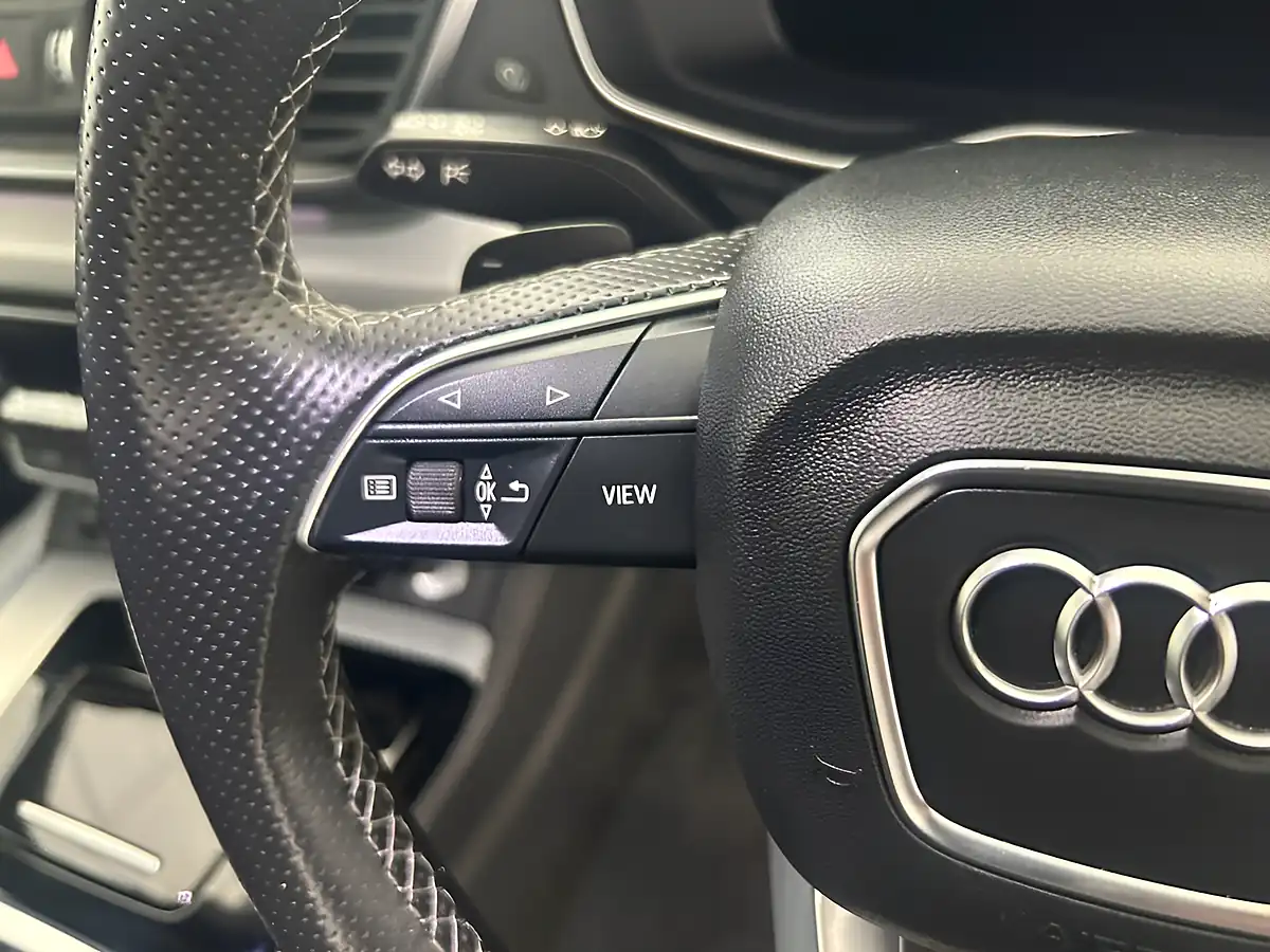 Used 2023 Audi Q5 Competition White - Interior and Exterior details 11