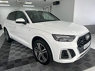 Used 2023 Audi Q5 Competition White - Interior and Exterior details 4
