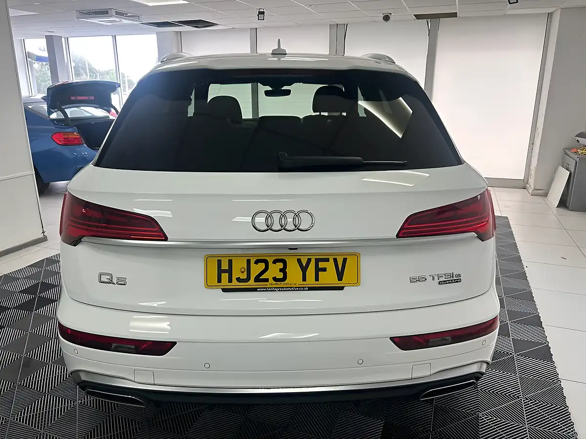 Used 2023 Audi Q5 Competition White - Interior and Exterior details 7
