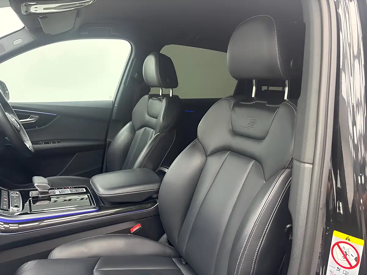 Used 2023 Audi Q7 Black Edition Black - Interior and Exterior details 17