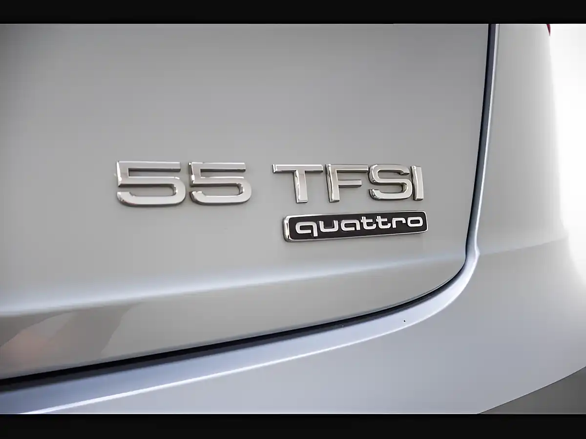 Used 2023 Audi Q8 S Line Silver - Interior and Exterior details 18