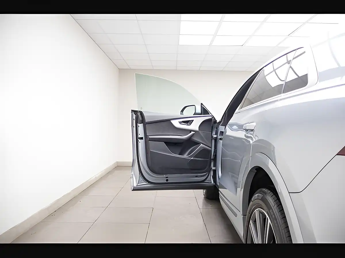 Used 2023 Audi Q8 S Line Silver - Interior and Exterior details 20