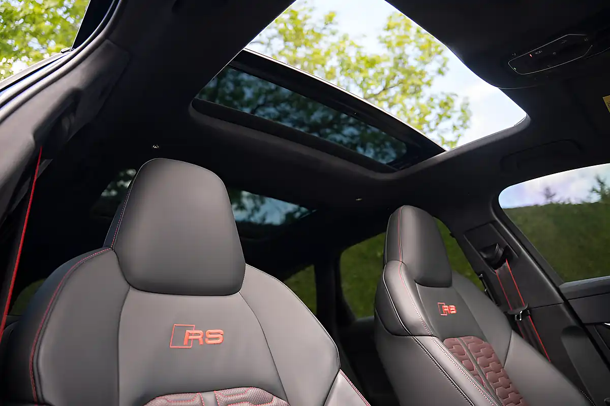 Used 2023 Audi RS6 Avant Performance Carbon Vorsprung Black - Interior and Exterior details 13