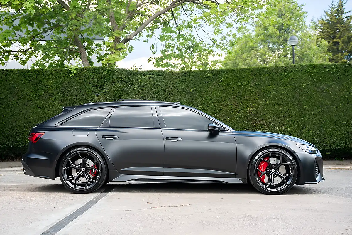 Used 2023 Audi RS6 Avant Performance Carbon Vorsprung Black - Interior and Exterior details 6