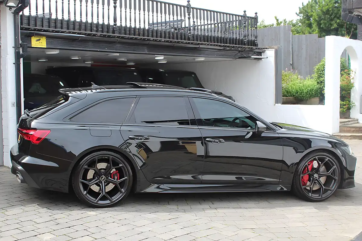 Used 2023 Audi RS6 Avant Performance Carbon Vorsprung Black - Interior and Exterior details 10