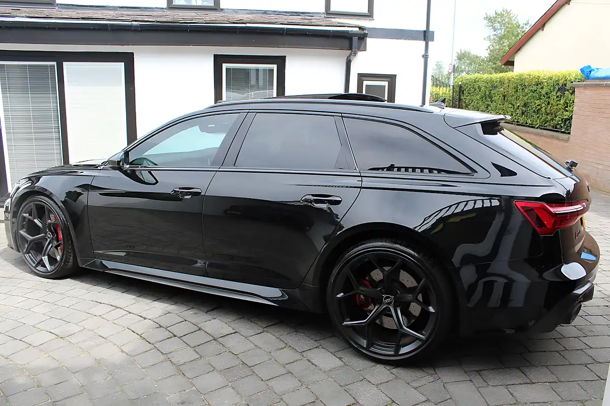 Used 2023 Audi RS6 Avant Performance Carbon Vorsprung Black - Interior and Exterior details 4