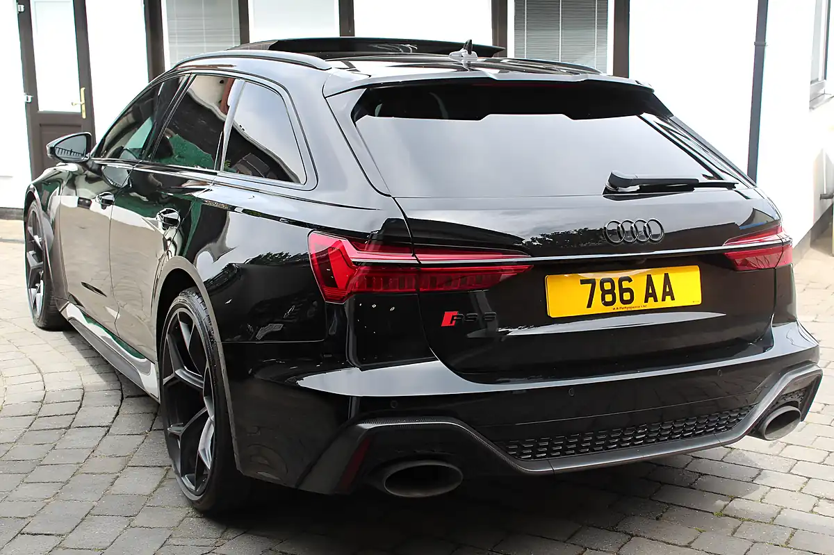 Used 2023 Audi RS6 Avant Performance Carbon Vorsprung Black - Interior and Exterior details 5