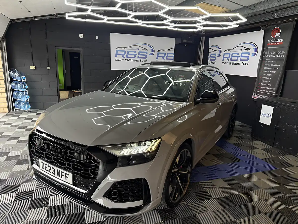 Used 2023 Audi RSQ8 Vorsprung Nardo Grey - Interior and Exterior details 11