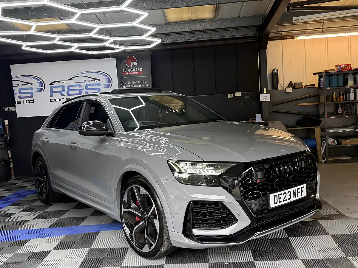 Used 2023 Audi RSQ8 Vorsprung Nardo Grey - Interior and Exterior details 4