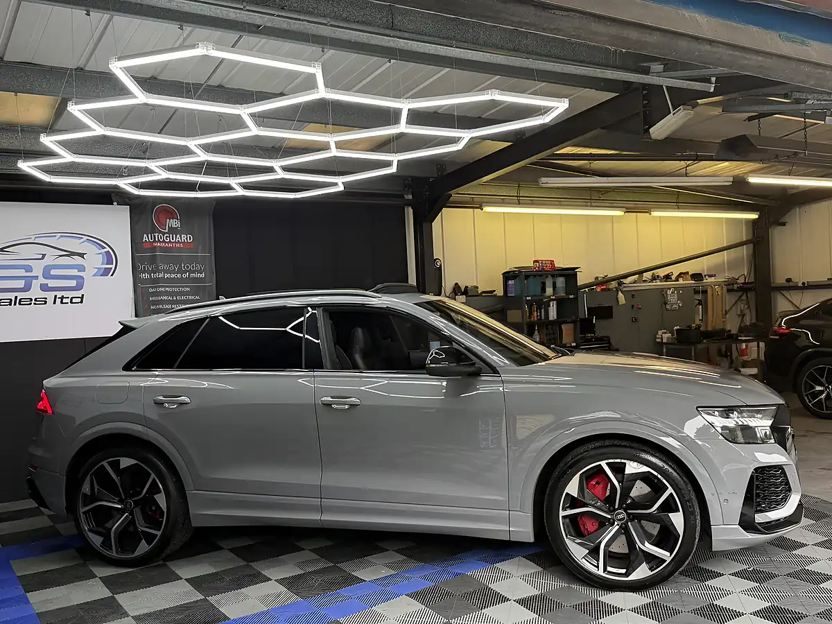 Used 2023 Audi RSQ8 Vorsprung Nardo Grey - Interior and Exterior details 5
