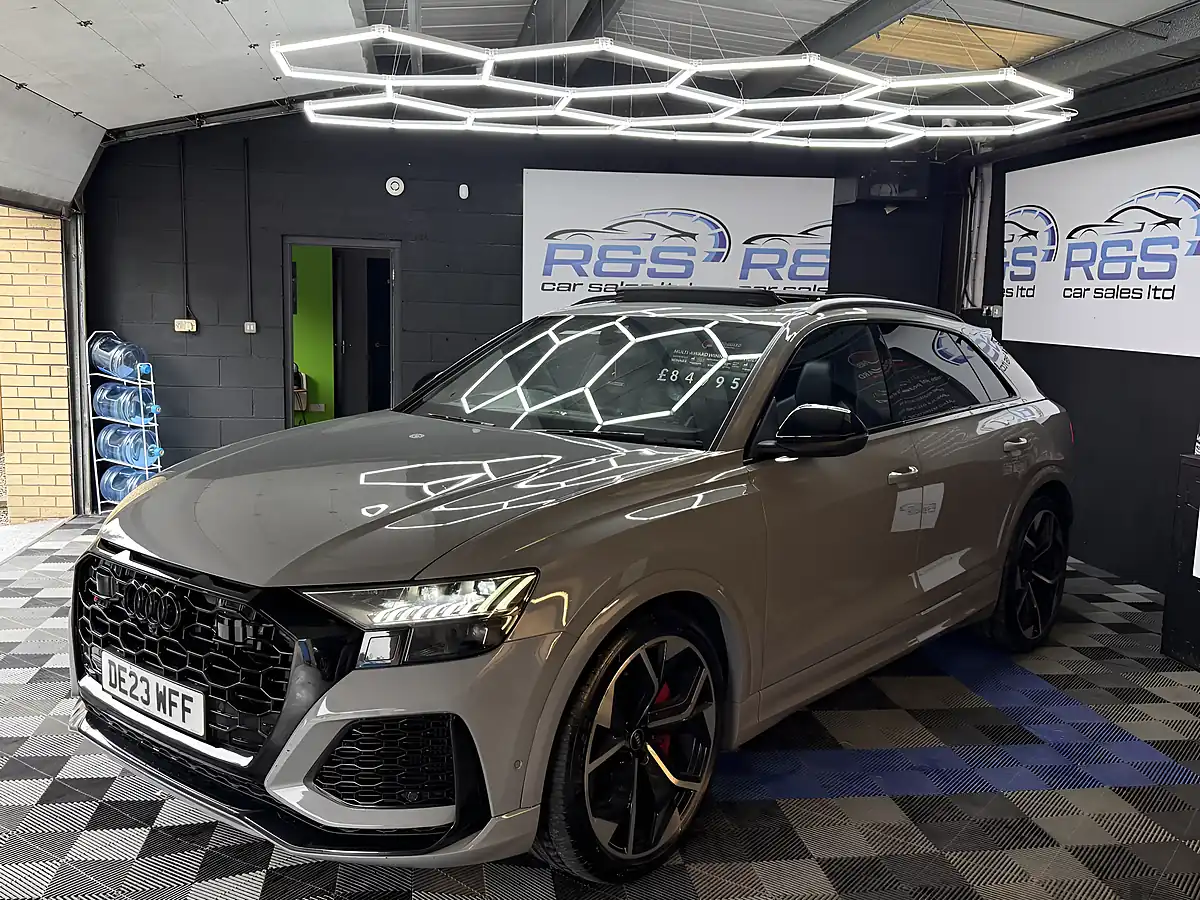 Used 2023 Audi RSQ8 Vorsprung Nardo Grey - Interior and Exterior details 8