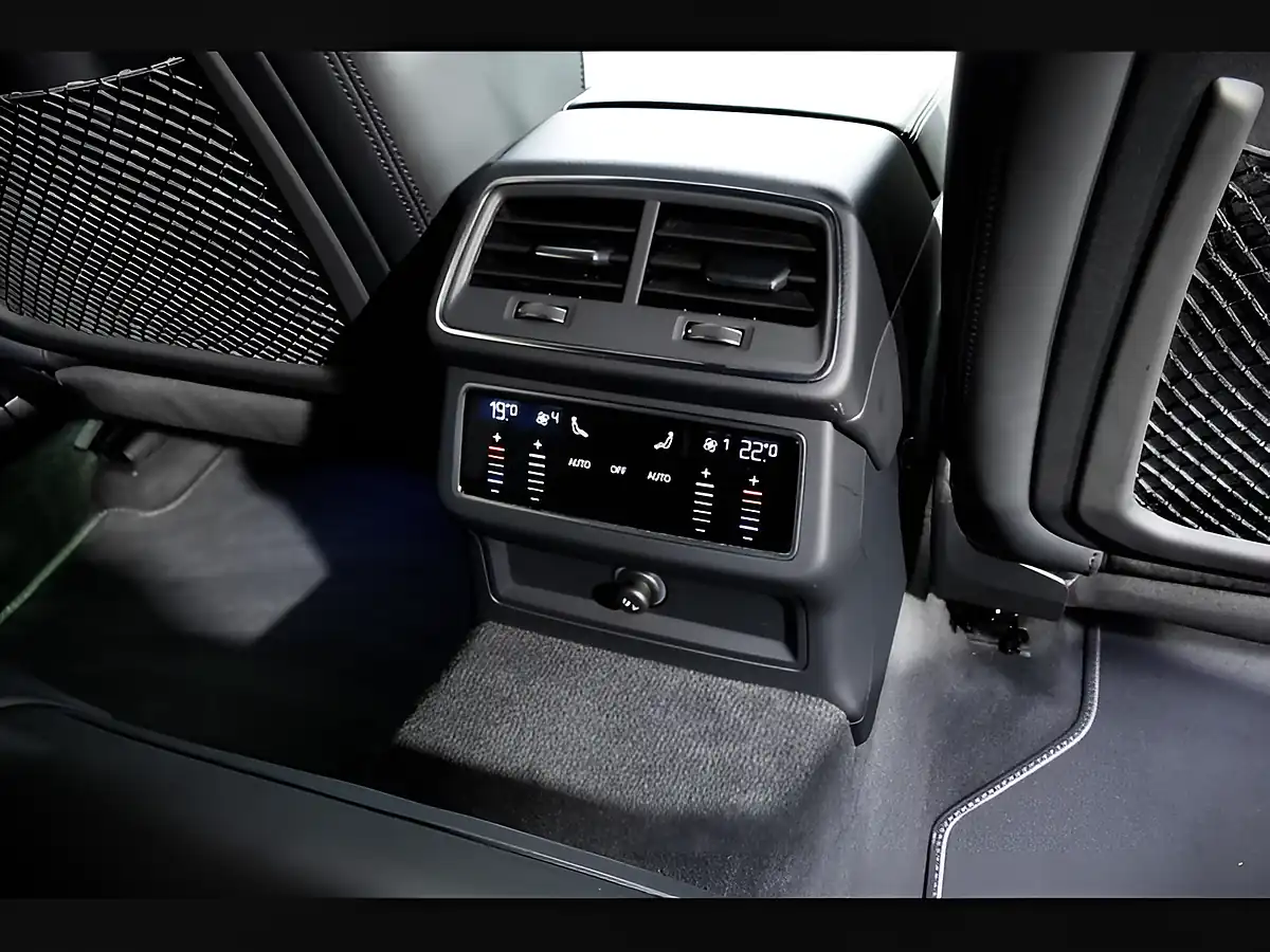 Used 2023 Audi S6 Black Edition Blue - Interior and Exterior details 12