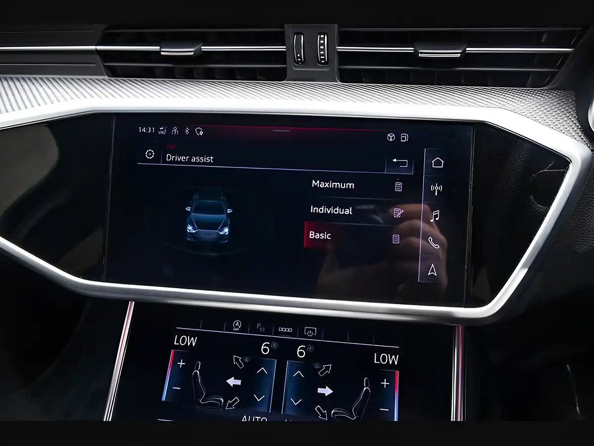 Used 2023 Audi S6 Black Edition Blue - Interior and Exterior details 17