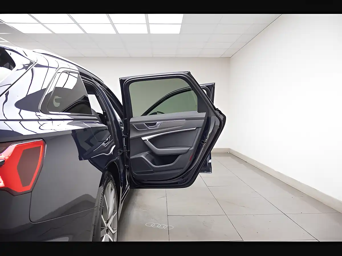Used 2023 Audi S6 Black Edition Blue - Interior and Exterior details 18