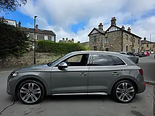 Used 2023 Audi SQ5 Comfort & Sound Pack Chronos Grey - Interior and Exterior details 5