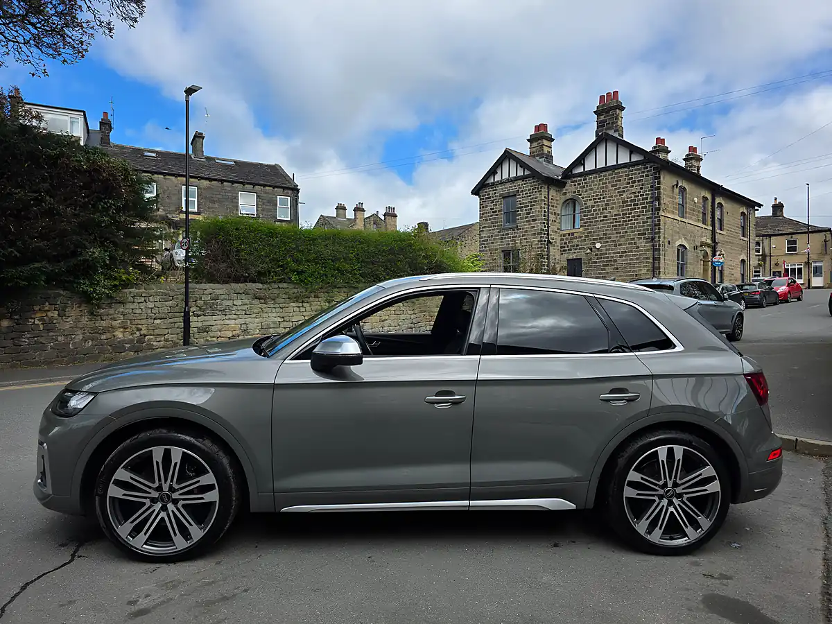 Used 2023 Audi SQ5 Comfort & Sound Pack Chronos Grey - Interior and Exterior details 5