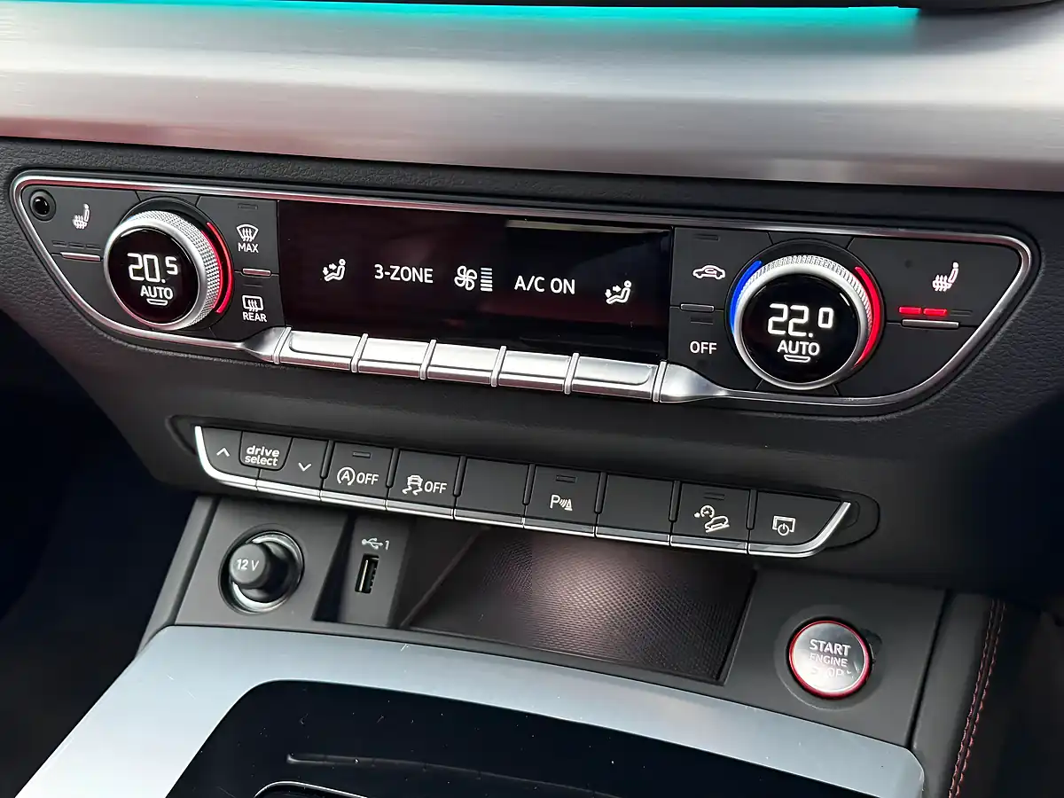 Used 2023 Audi SQ5 Sportback Blue - Interior and Exterior details 13