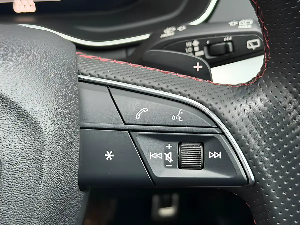 Used 2023 Audi SQ5 Sportback Blue - Interior and Exterior details 16