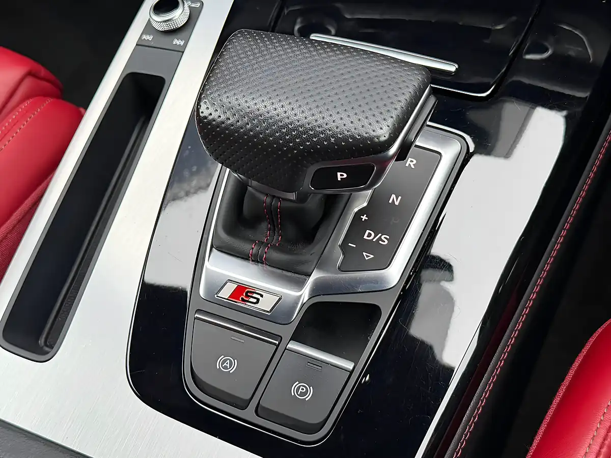 Used 2023 Audi SQ5 Sportback Blue - Interior and Exterior details 4