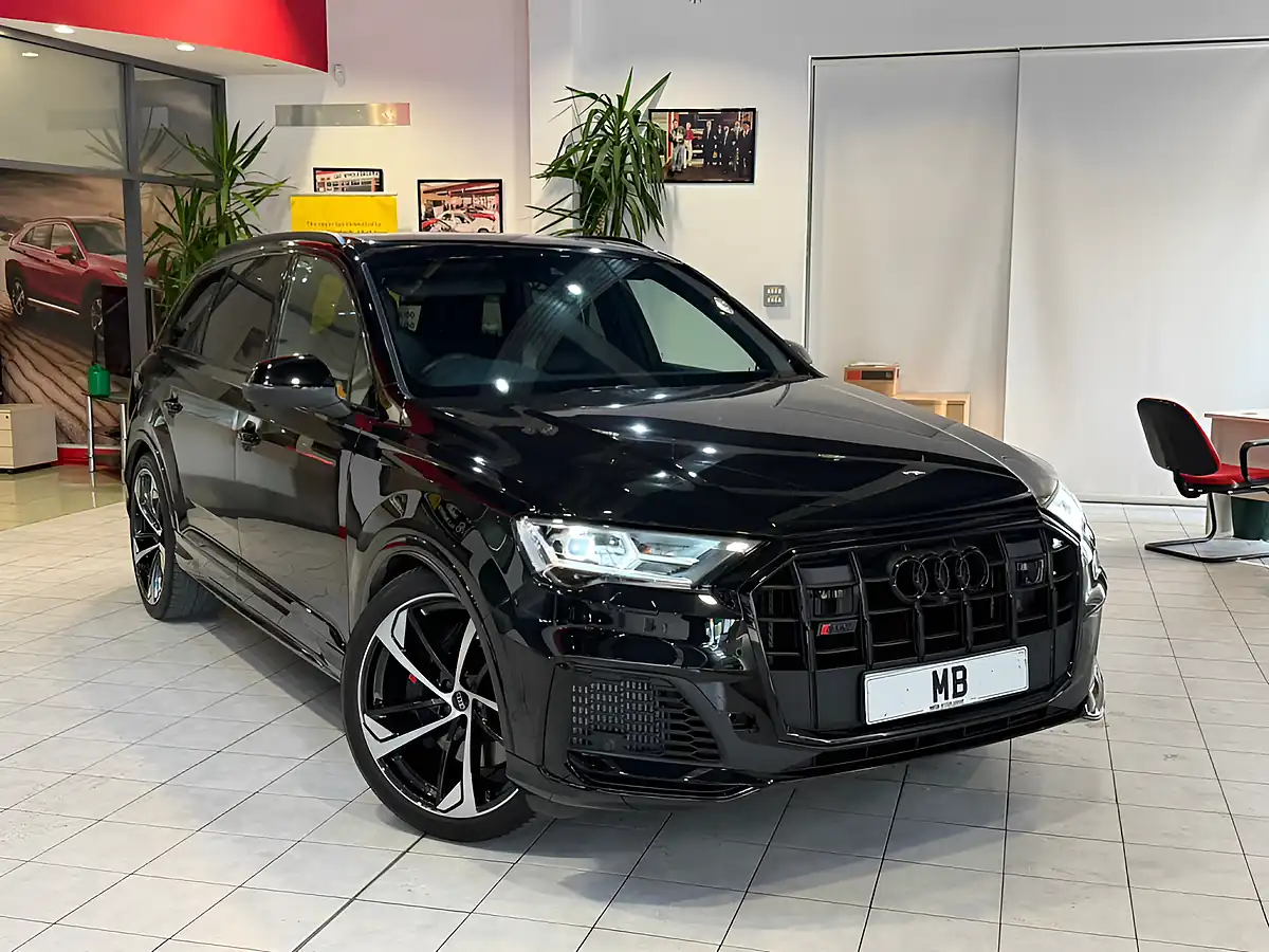 Used 2023 Audi SQ7 Black Edition Black - Front View