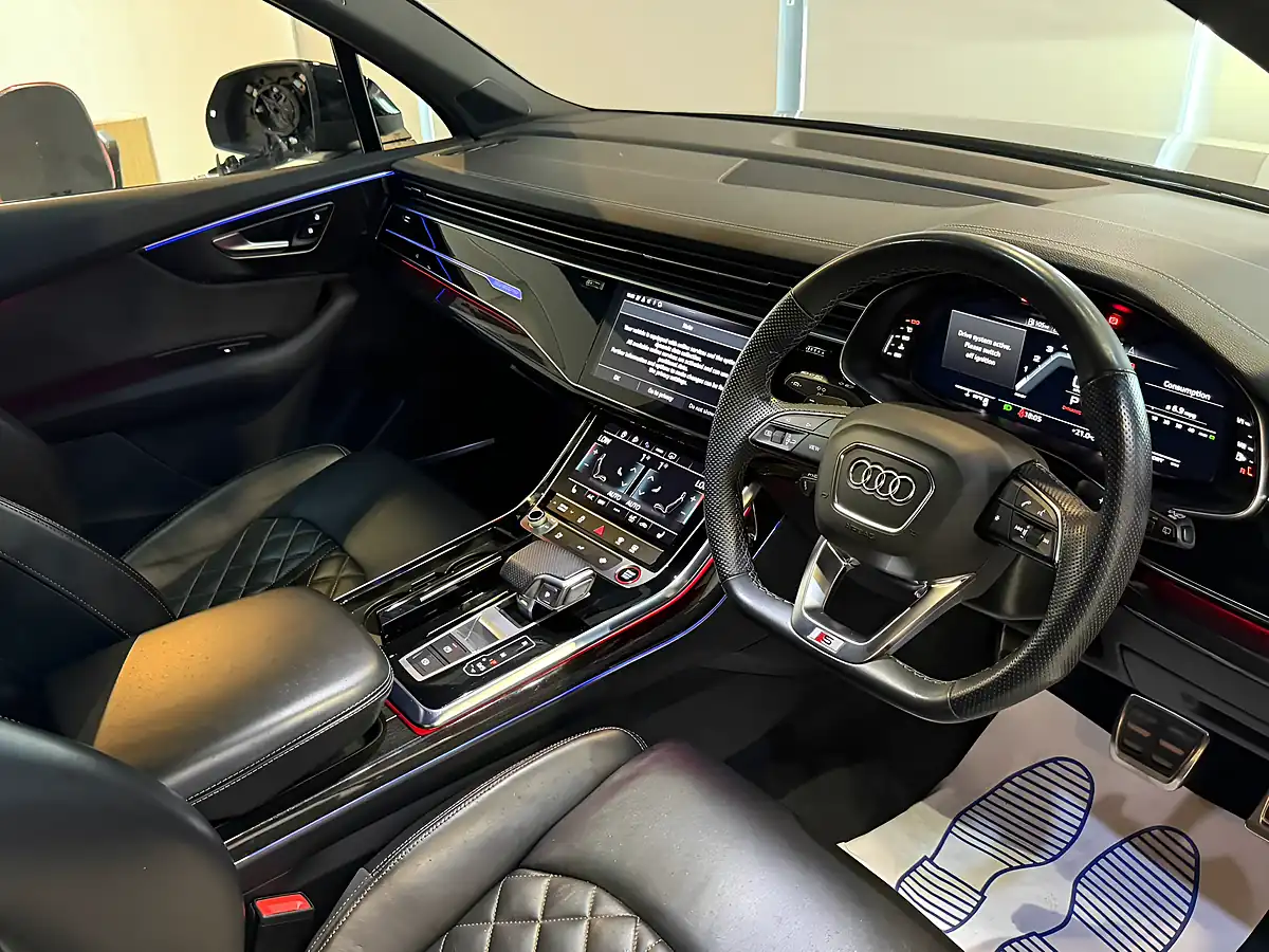 Used 2023 Audi SQ7 Black Edition Black - Interior and Exterior details 13