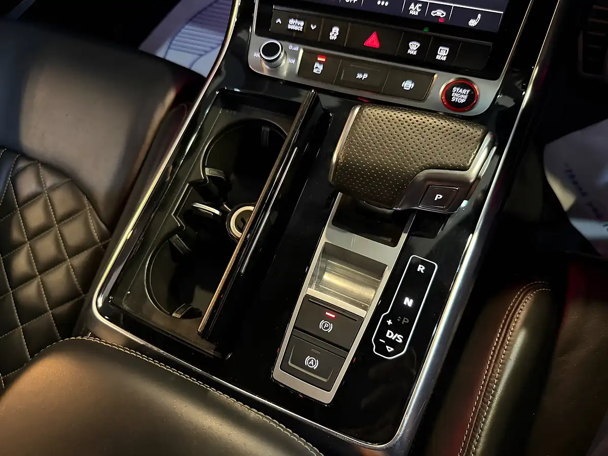 Used 2023 Audi SQ7 Black Edition Black - Interior and Exterior details 16