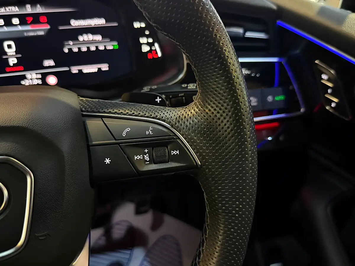 Used 2023 Audi SQ7 Black Edition Black - Interior and Exterior details 18