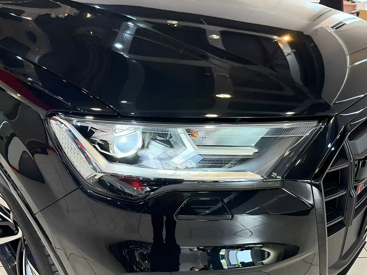Used 2023 Audi SQ7 Black Edition Black - Interior and Exterior details 4