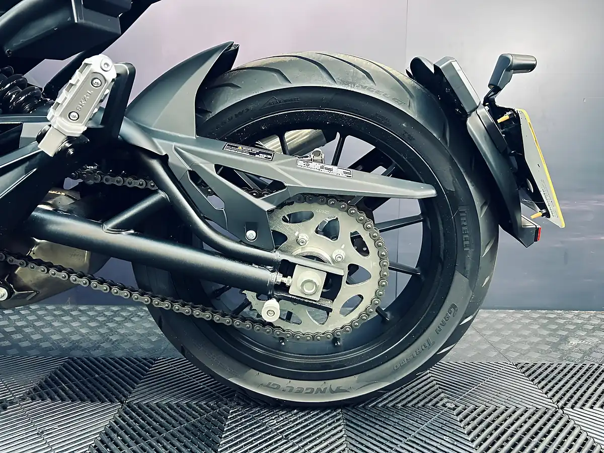 Used 2023 Benelli 502 C Black - Interior and Exterior details 17
