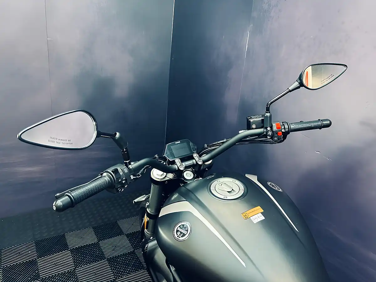 Used 2023 Benelli 502 C Black - Interior and Exterior details 7
