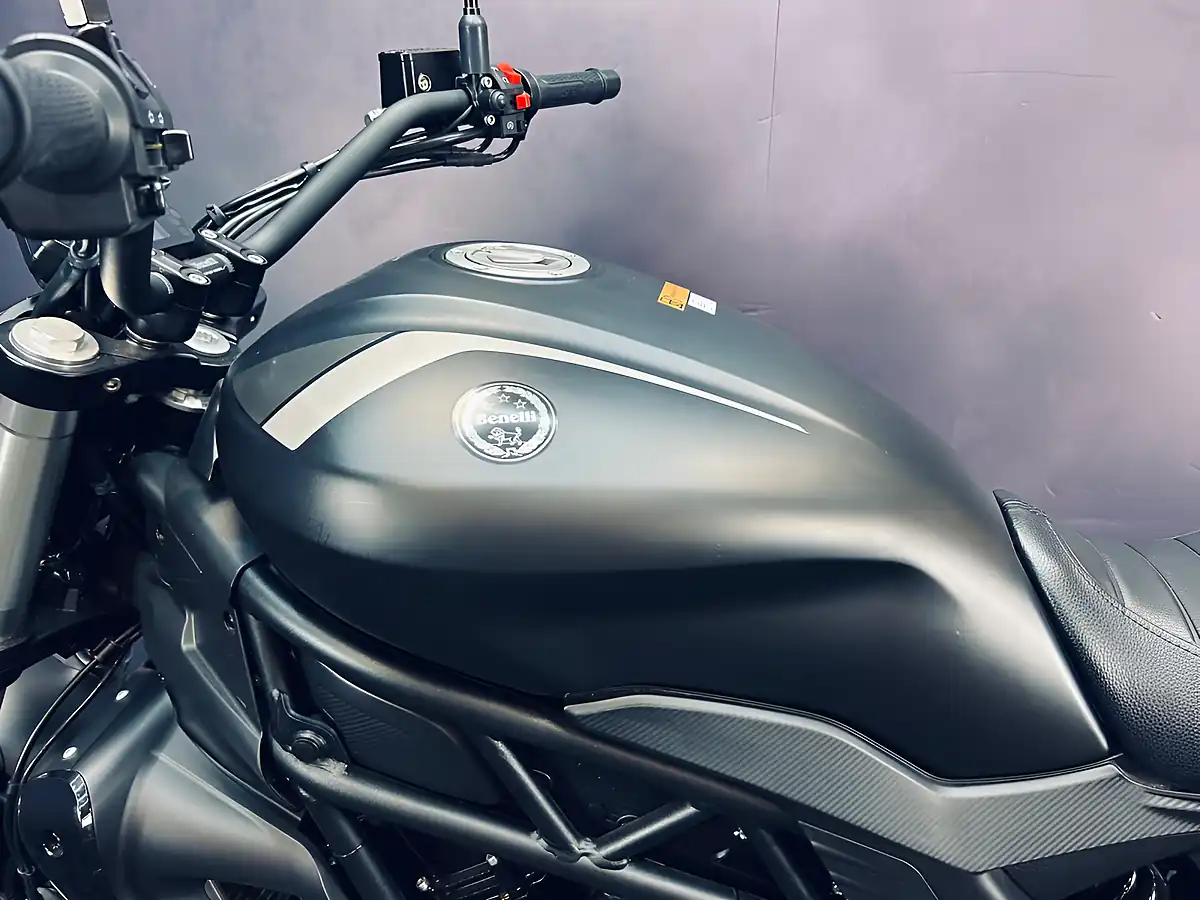 Used 2023 Benelli 502 C Black - Interior and Exterior details 9