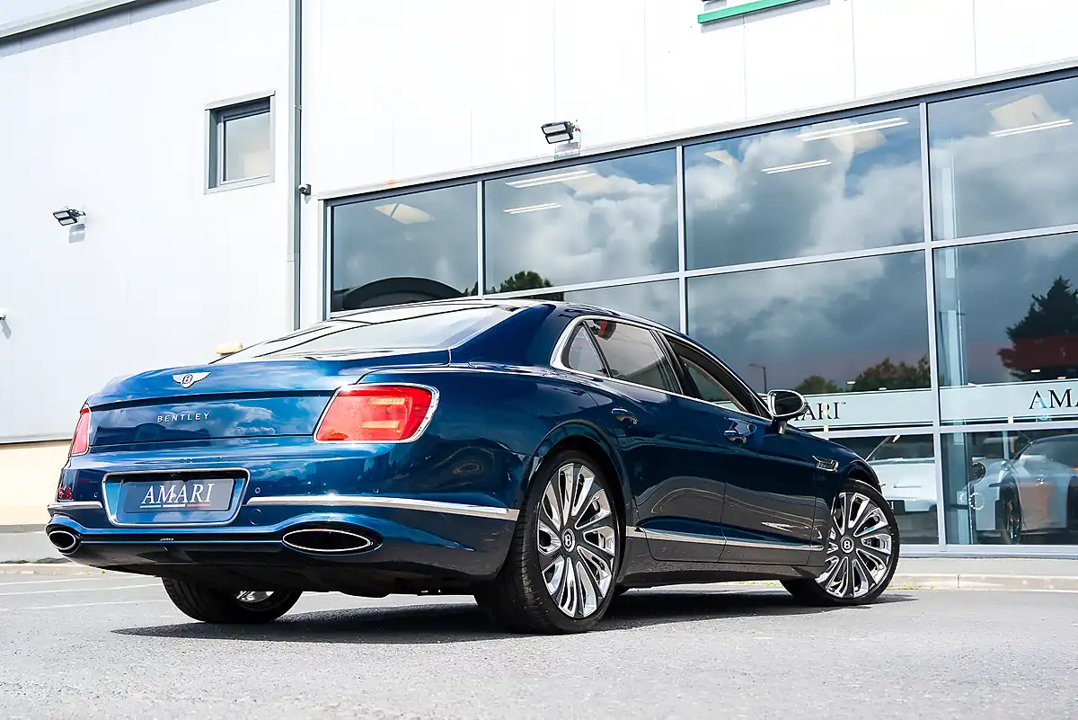 Used 2023 Bentley Flying Spur Mulliner Windsor Blue - Interior and Exterior details 19