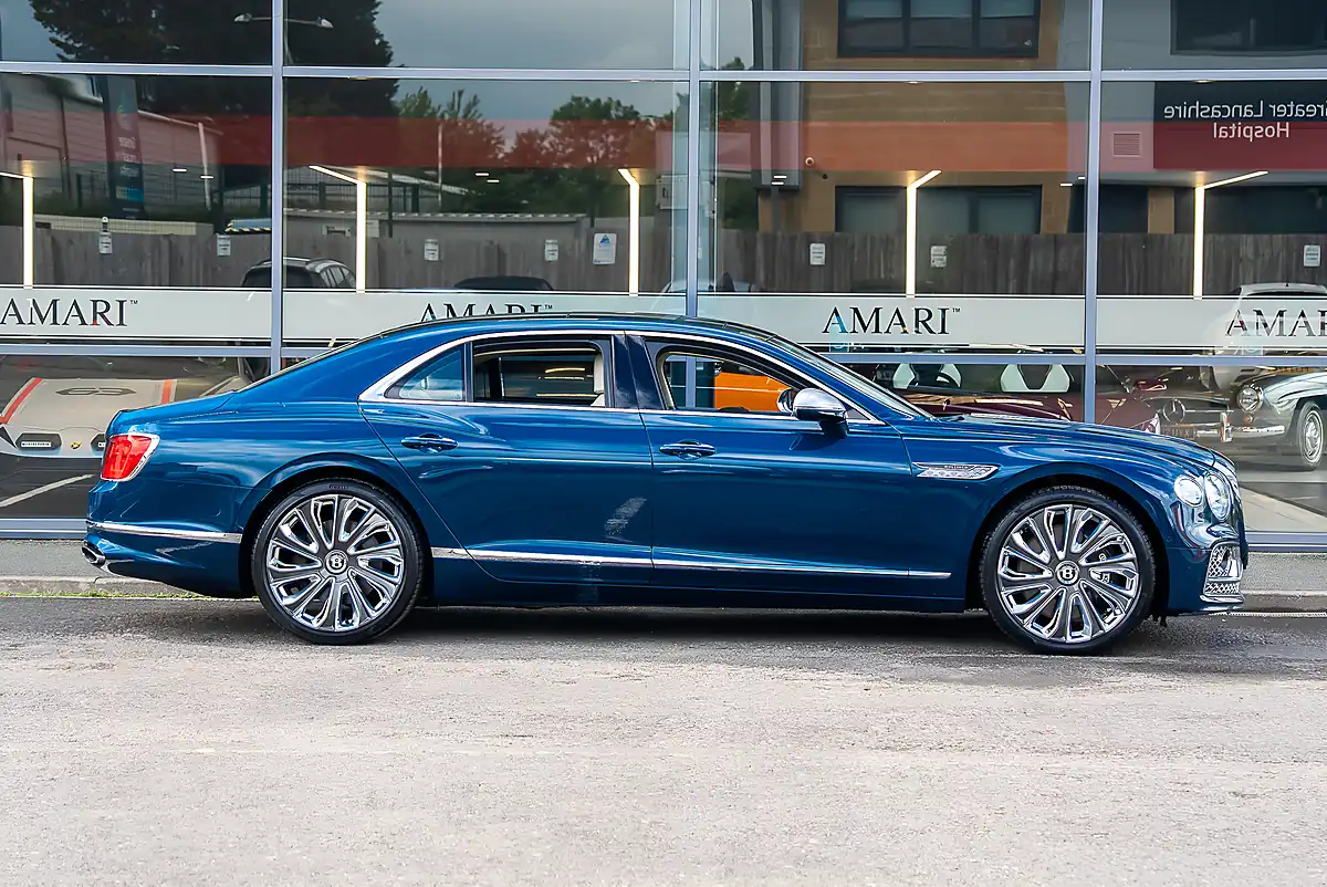 Used 2023 Bentley Flying Spur Mulliner Windsor Blue - Interior and Exterior details 2
