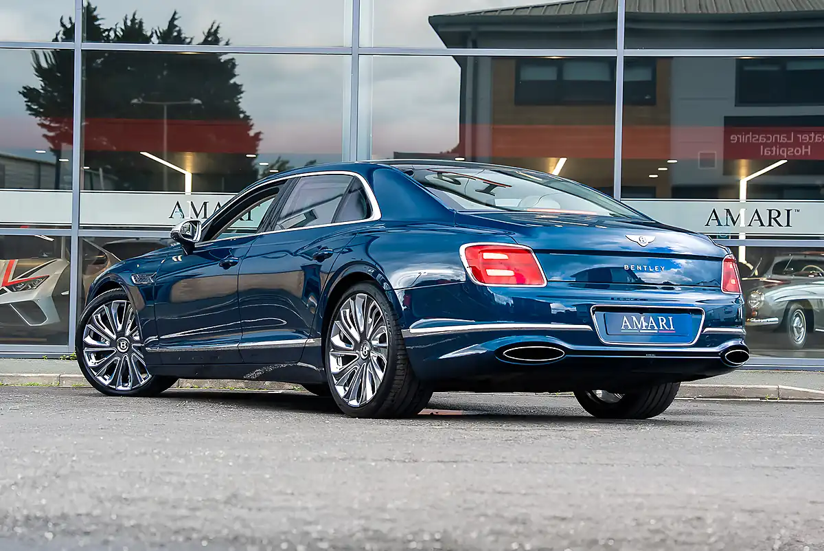 Used 2023 Bentley Flying Spur Mulliner Windsor Blue - Interior and Exterior details 3