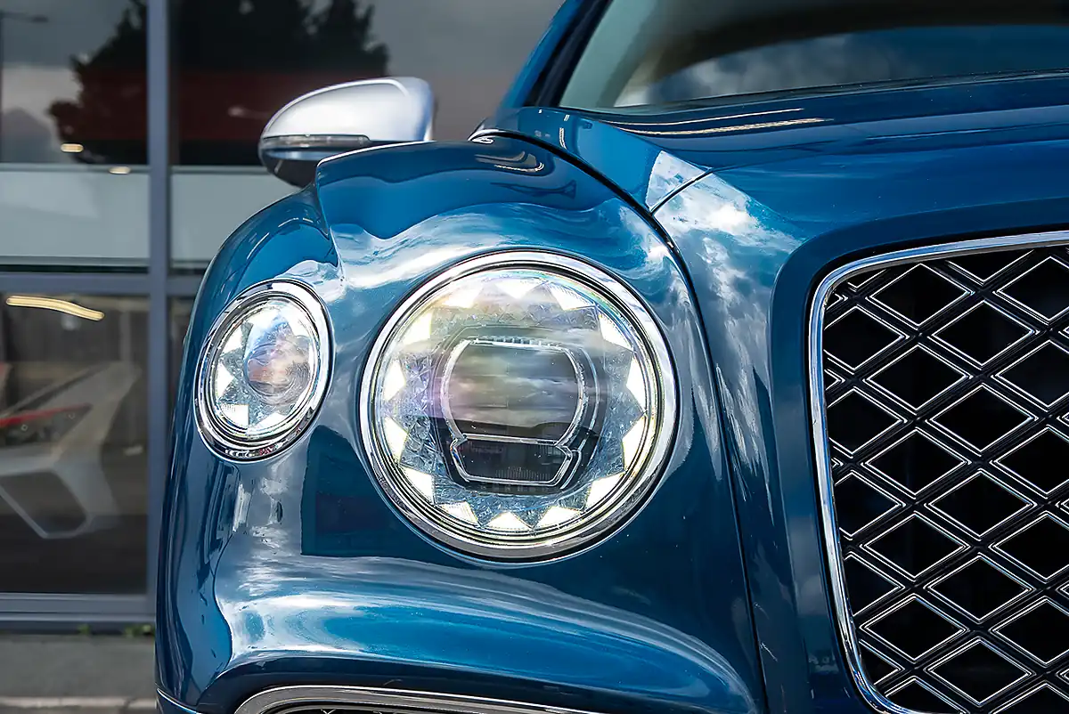 Used 2023 Bentley Flying Spur Mulliner Windsor Blue - Interior and Exterior details 6