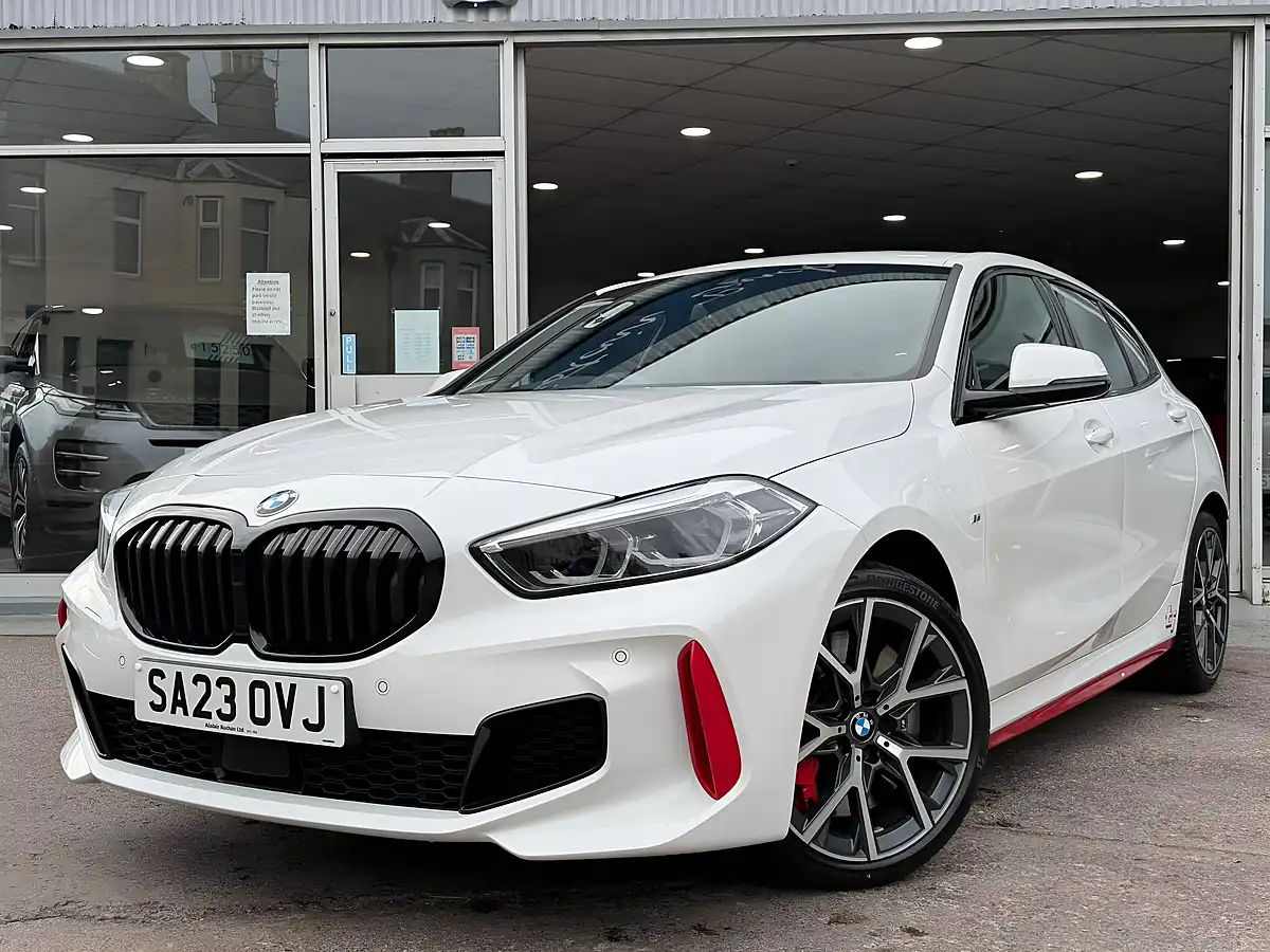 Used 2023 BMW 1 Series Lcp White - Front View