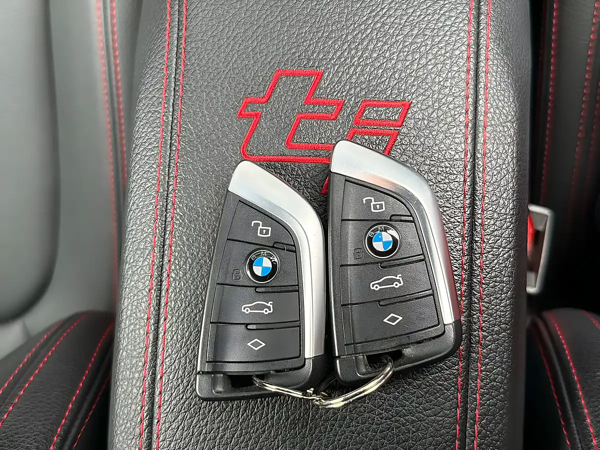 Used 2023 BMW 1 Series Lcp White - Interior and Exterior details 20
