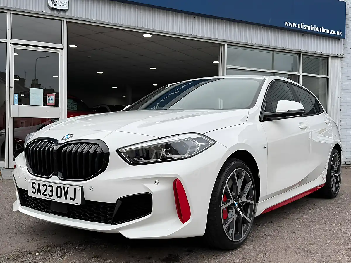 Used 2023 BMW 1 Series Lcp White - Interior and Exterior details 4