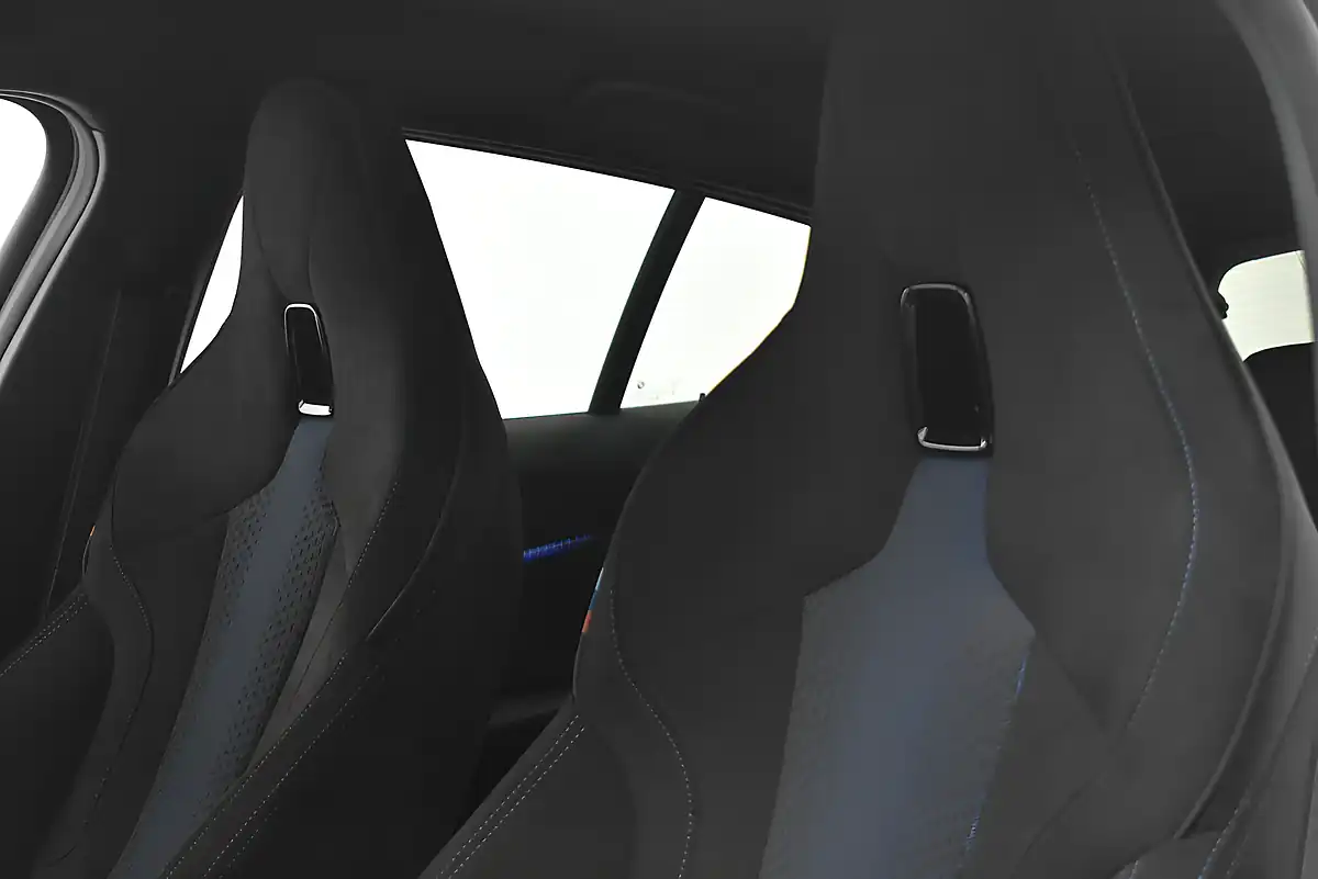 Used 2023 BMW 1 Series M135i Alpine White - Interior and Exterior details 3