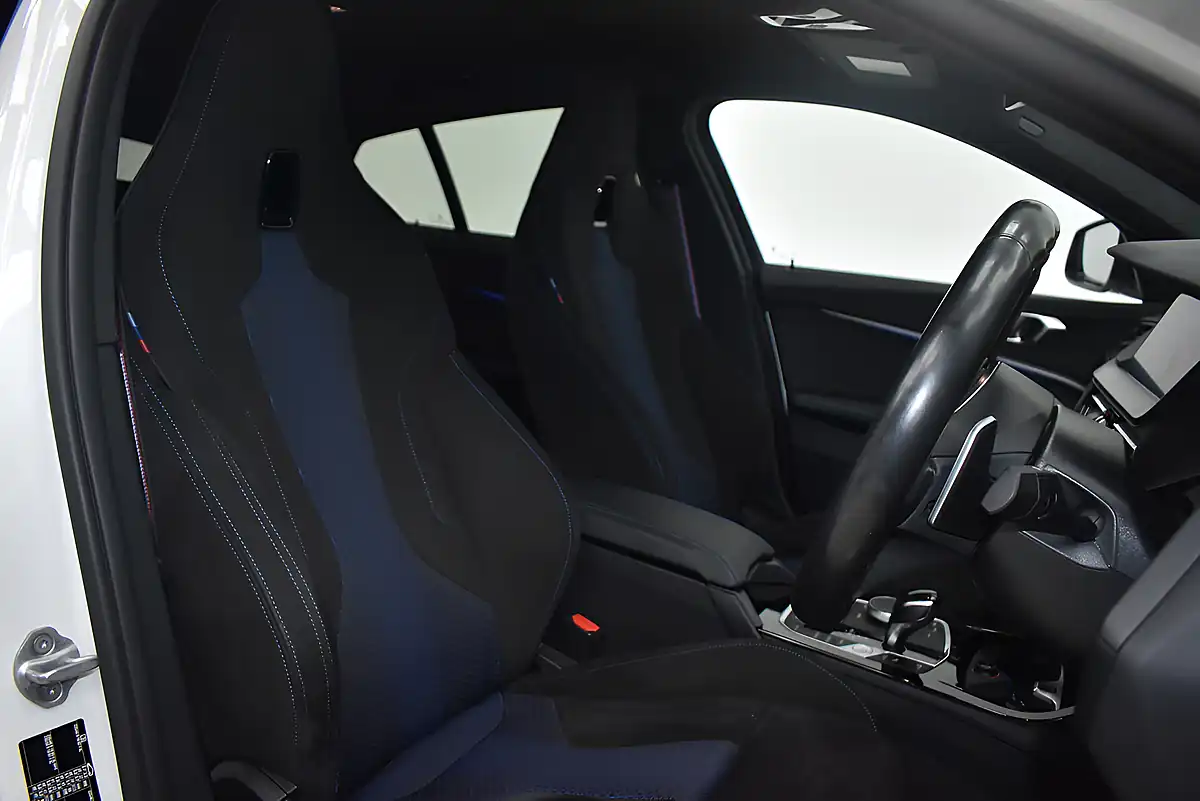 Used 2023 BMW 1 Series M135i Alpine White - Interior and Exterior details 6