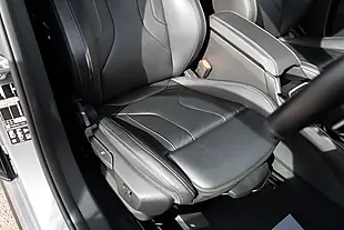 Used 2023 BMW 1 Series M135i Skyscraper Grey Metallic - Interior and Exterior details 17