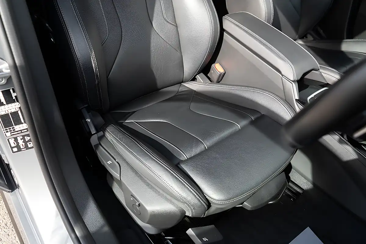 Used 2023 BMW 1 Series M135i Skyscraper Grey Metallic - Interior and Exterior details 17