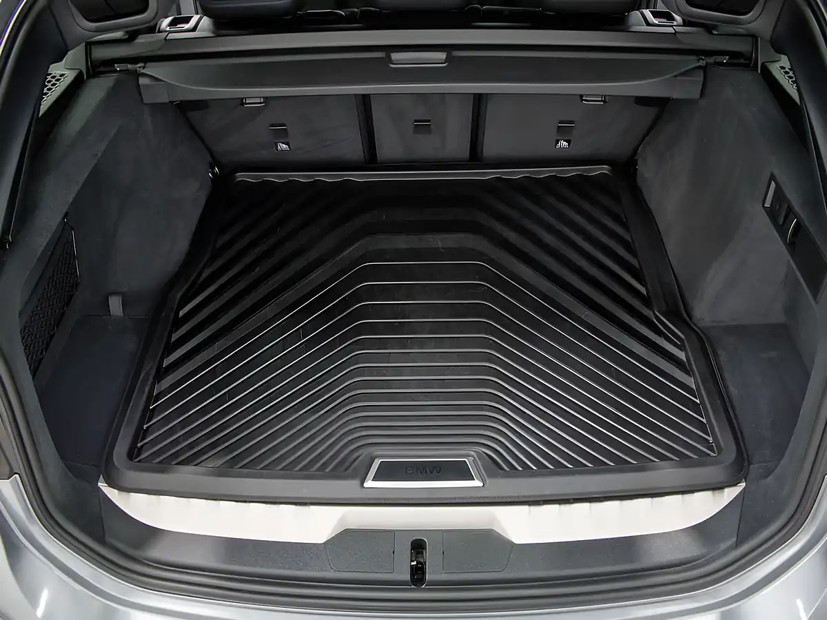 Used 2023 BMW 3 Series M Sport Grey - Interior and Exterior details 17